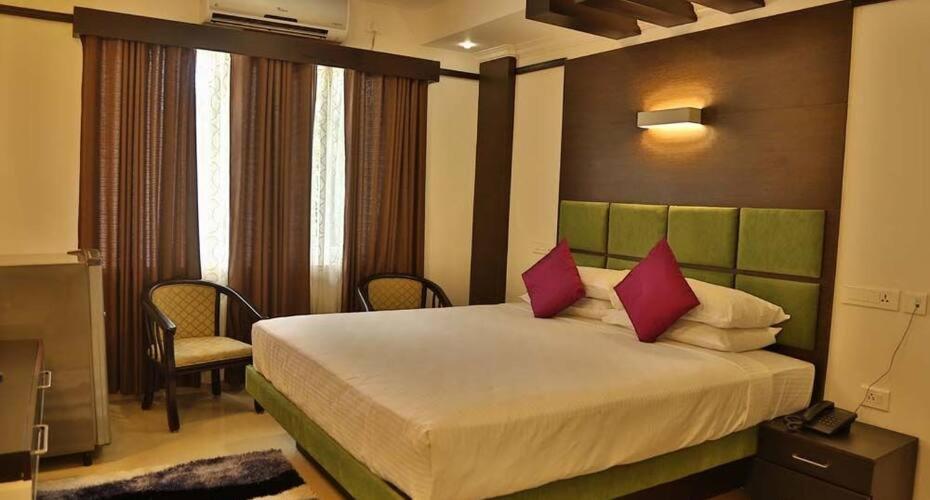 Continento The Classic Hotel Tirur ภายนอก รูปภาพ
