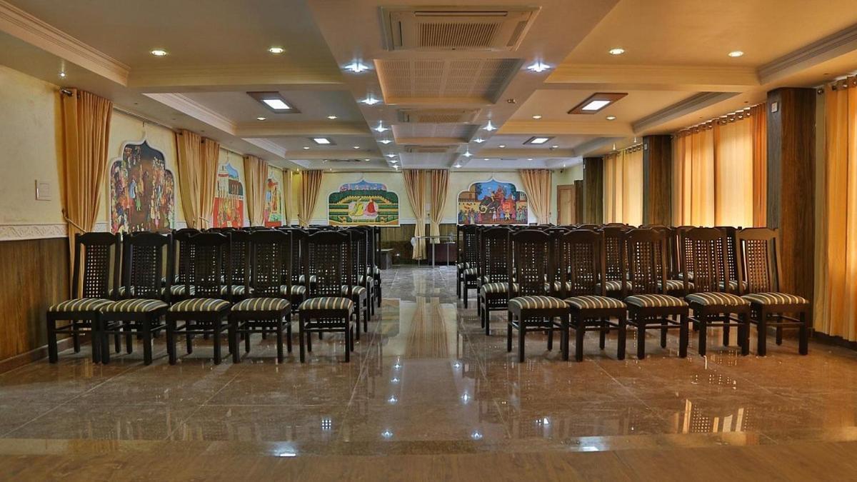 Continento The Classic Hotel Tirur ภายนอก รูปภาพ