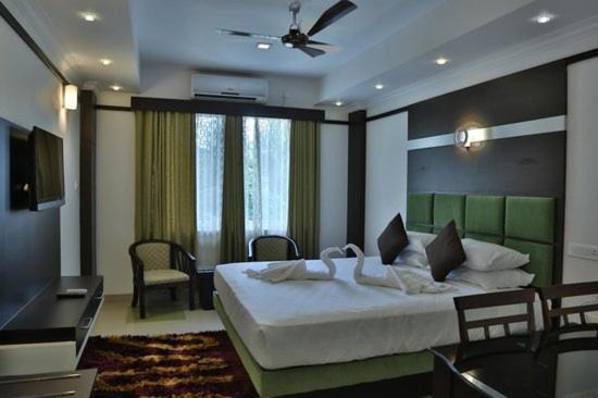 Continento The Classic Hotel Tirur ภายนอก รูปภาพ